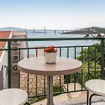 Apartman Front In With House Sea View Klek